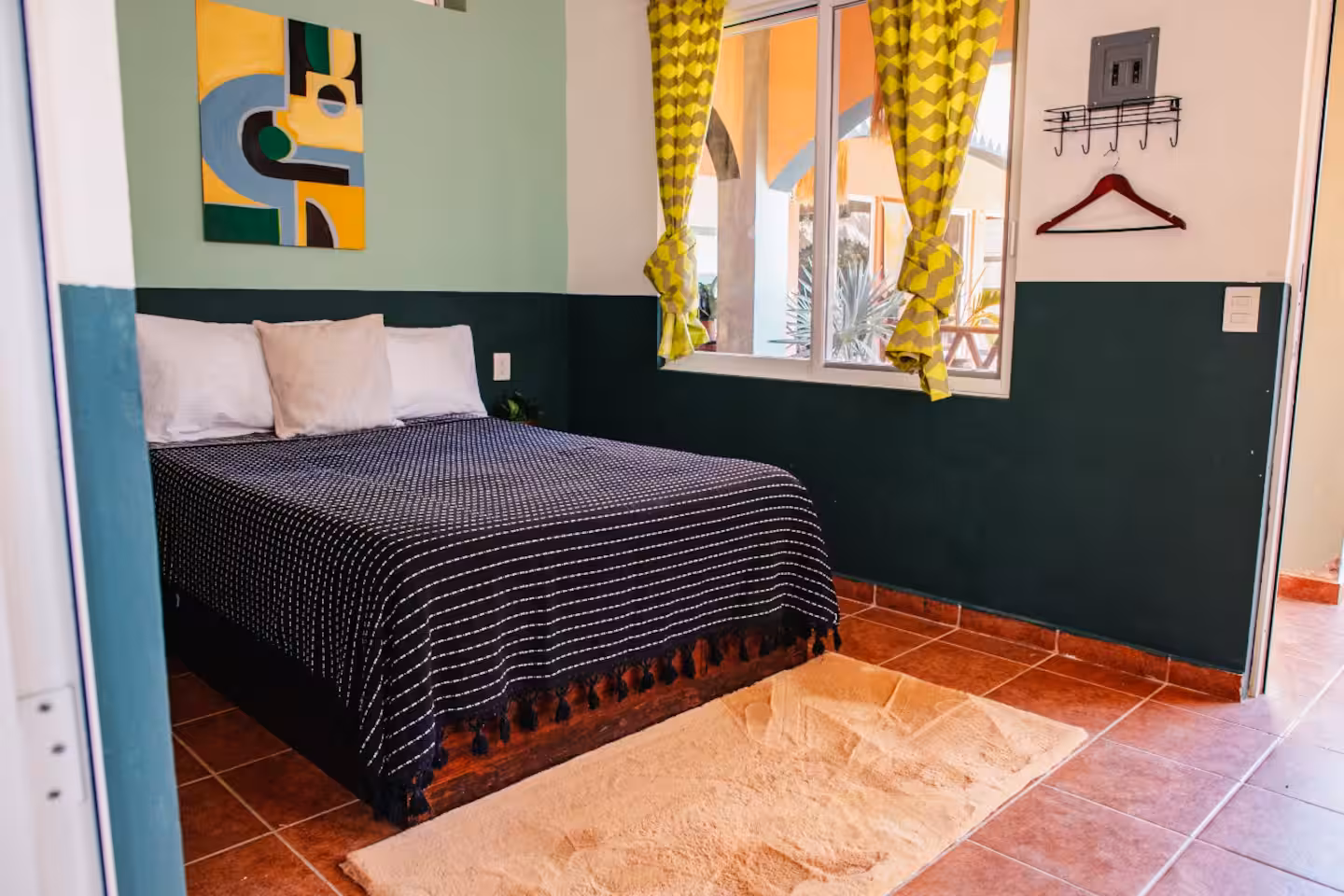 Private room at Pineapple Mansion